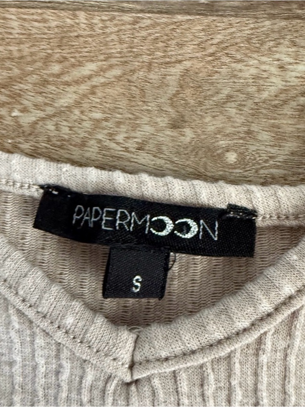 Papermoon Cream Ribbed V-Neck Crop Top - Picture 2 of 2